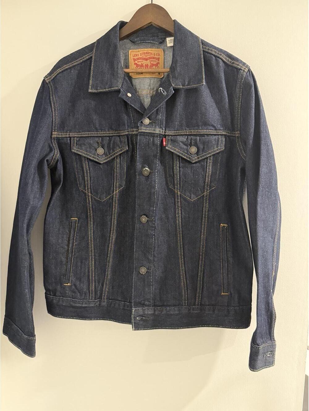 Levi's Trucker Denim Jacket Men's Medium Dark Wash Button Front 100% Cotton